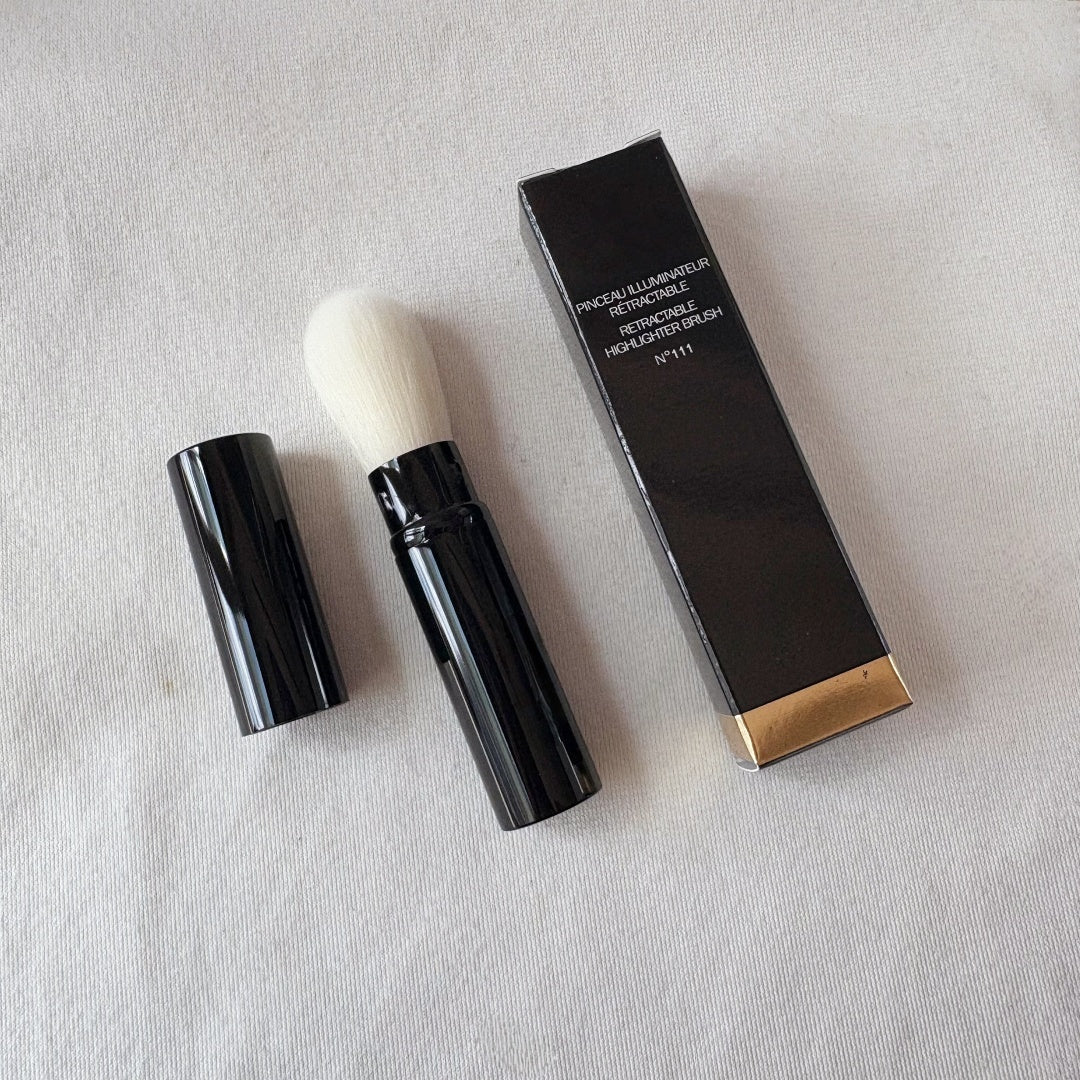 PINCEAU ILLUMINATERUR Retractable Highlighter Brush No 111 Black Professional Portable Cream Liquid Makeup Brush