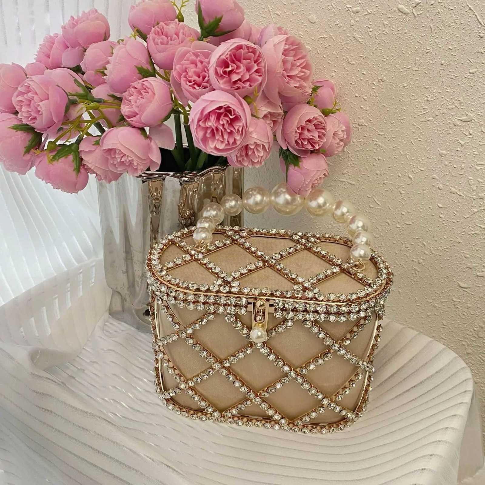 Rhinestone Evening Bag For Women Skeleton Diamond Purse Shiny Handmade Birdcage Vegetable Basket Clutch For Wedding Bag Y250812
