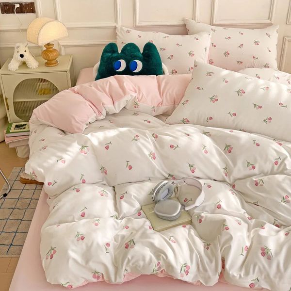 3-piece cartoon heart-shaped plant ral print set duvet cover and a pair of pillowcases no padding suitable for bedroom 240807