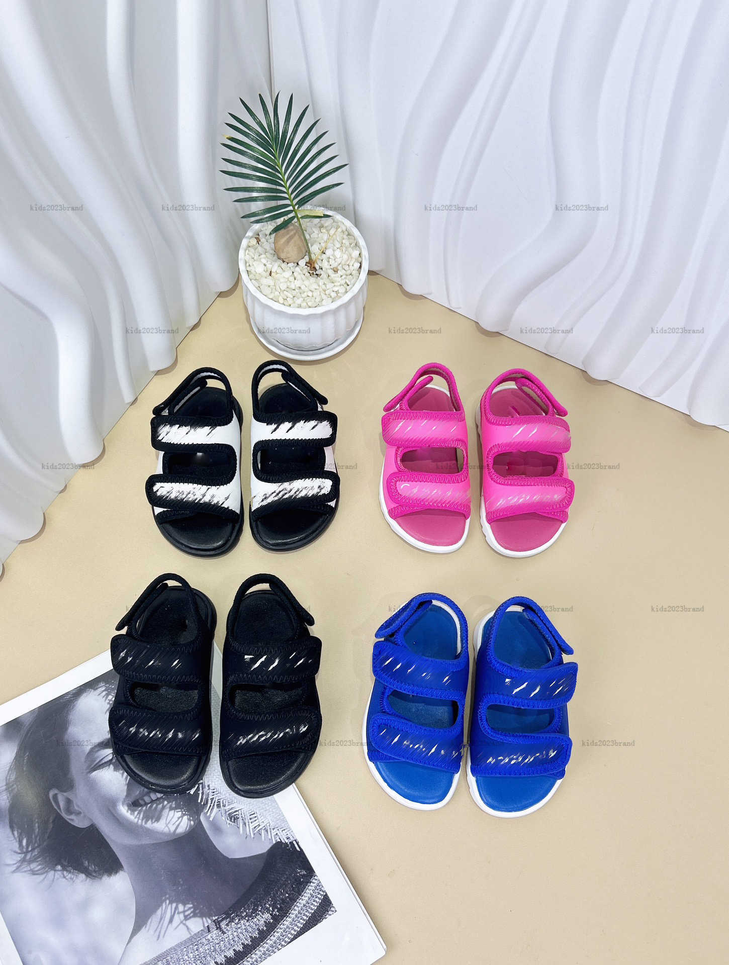 New baby Sandals Letter printing Kids shoes Cost Price Size 26-35 Including box summer boys shoe girls Slippers