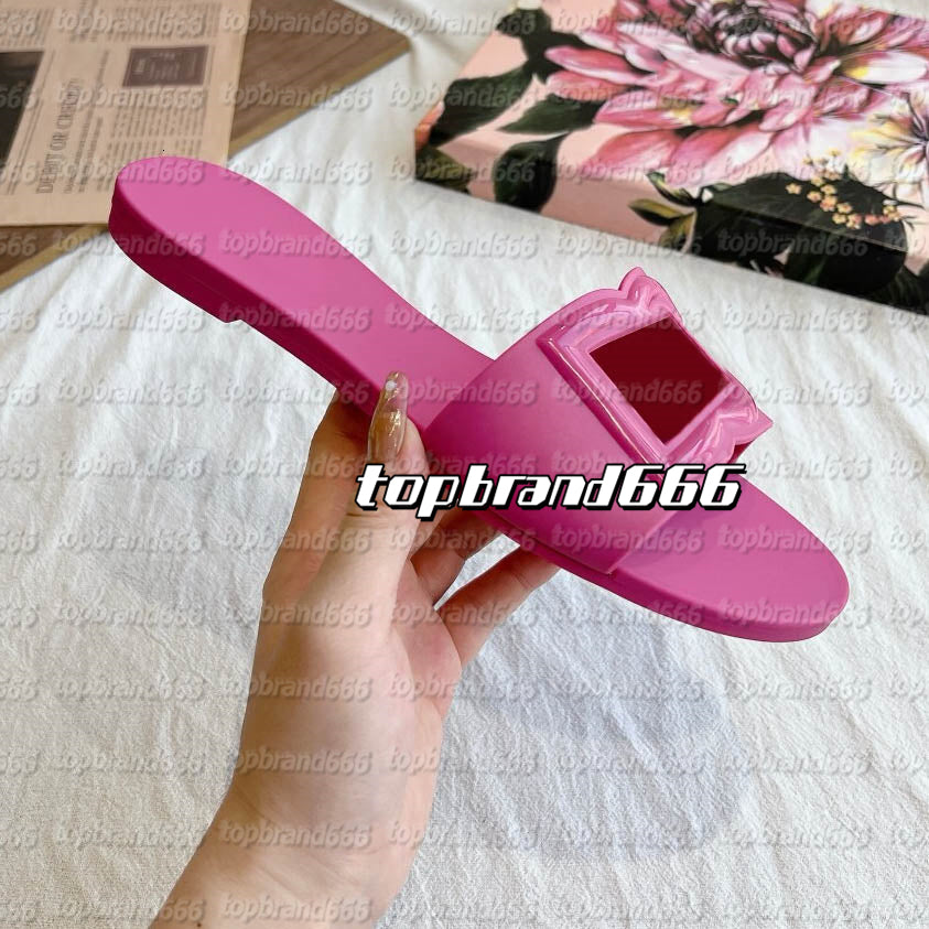 Designer sandals embossed interlocking logo rubber beachwear sliders womens slippers fuchsia black fashion ladies summer beach flat sandal slipper w