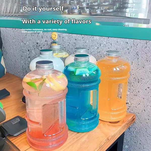 2.2L internet famous tail wine cola ton external delivery juice bucket, high temperature resistant