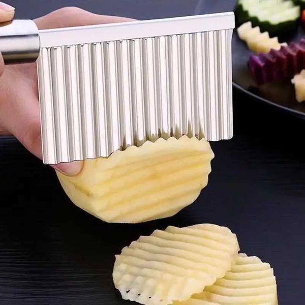 Creative Potato Chip Slicer Cutter Vegetable Fruit Corrugated Wavy Knife French Fries Potato Cutter Kitchen Gadget Accessories Y250118