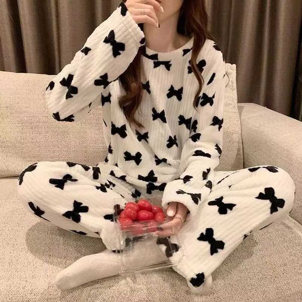 home clothing Thickened Warm Autumn Winter Coral Velvet Pajamas Female Long-Sleeved Homewear Easy to Clean Women School Sleepwear Two-Piece