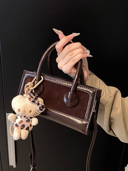 Super popular versatile in autumn and winter, 2024 new fashionable crossbody bag for women, high-end sense of work small handbag
