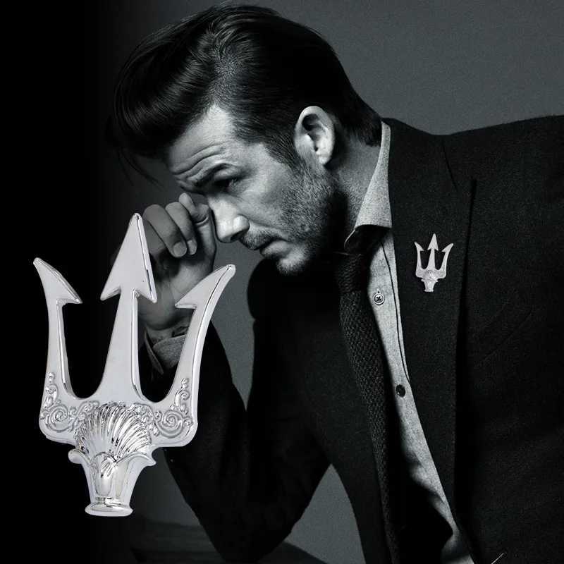 Pins Brooches High-end Vintage Trident Brooch Metal Lapel Pin Mens Suit Shirt Coat Collar Brooch Jewelry Luxury Accessories Gifts for Women Y240913O