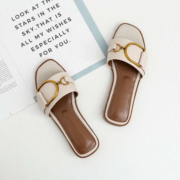 Atacado 2024 Summer Women Women Shoes Famous Designer Brand Salto Feminino Sandálias Moda Slipper para Lady