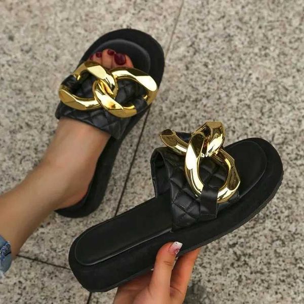 Wearing Fashionable Casual Slippers-sandals for External Wear 2023 New Womens Thick Soled Metal Anti Slip Beach SlippersXJ250113