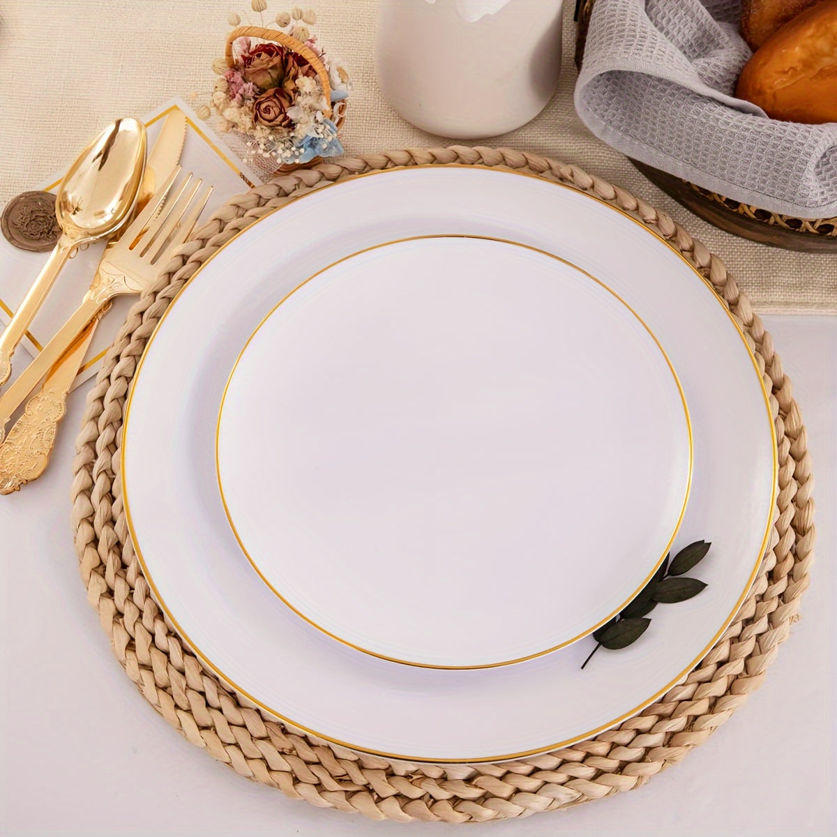 TEMU 200pcs Plastic Plates- Heavyweight Disposable Plates Including 100 Dinner Plates, 100 Dessert-salad Plates, For Wedding&halloween Party, Hand