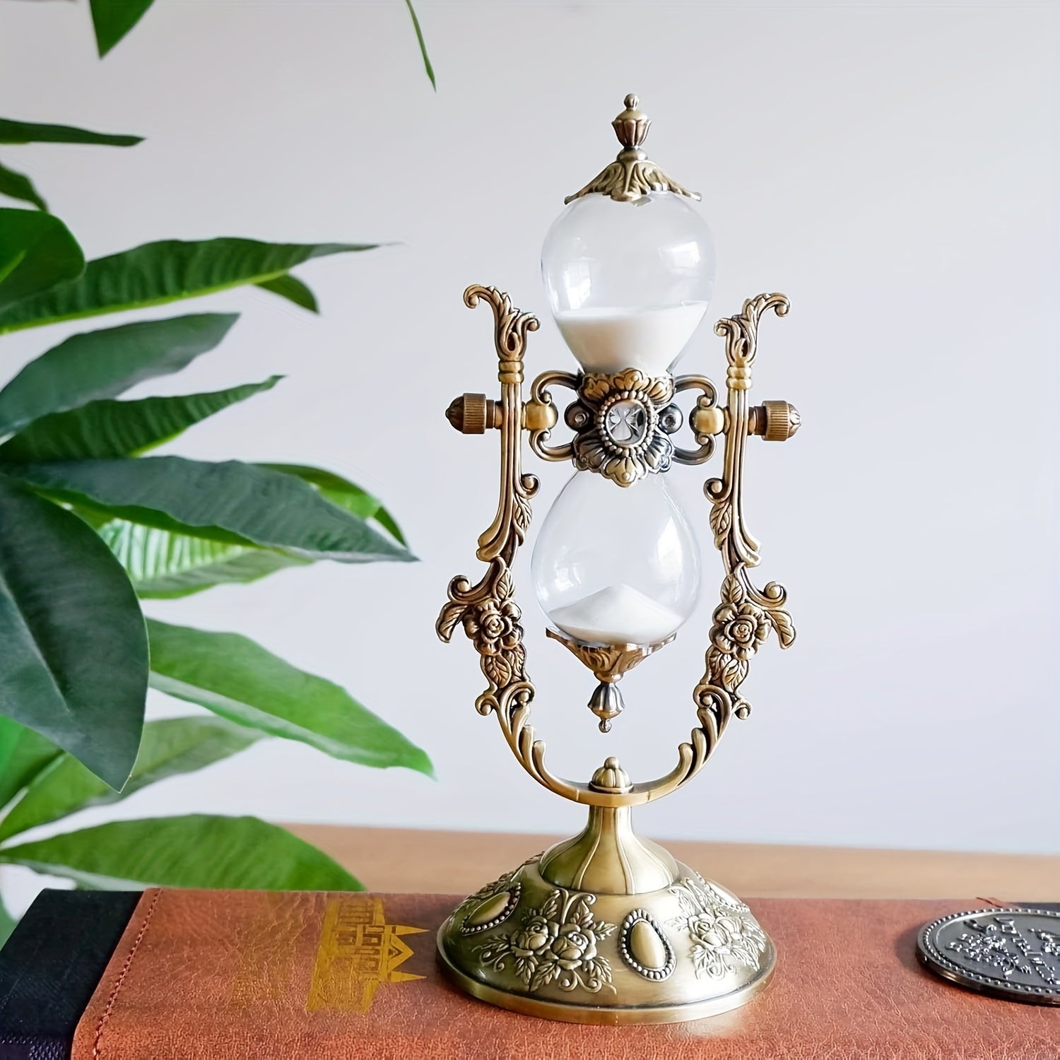 TEMU 1pcs-2pcs Elegant Vintage Brass With White Sand - 360° Rotating Metal Sand Clock, Engraved , Unique Gift For Home, Office, Desk Decoration