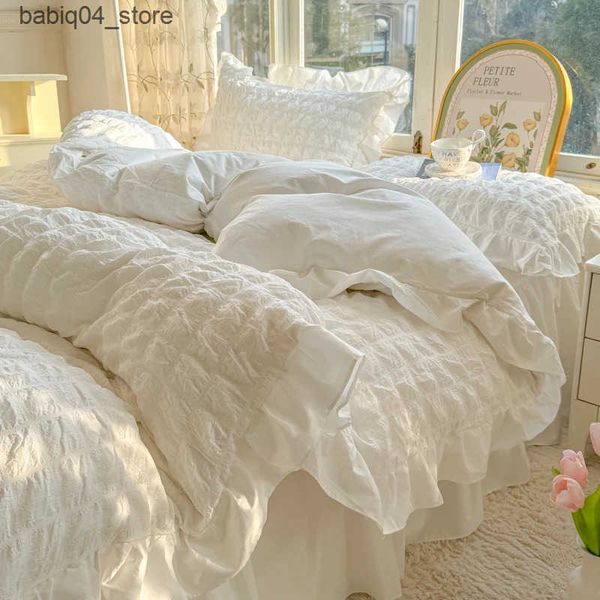 Bedding sets Korean Princess Style Lace Ruffles Bedding Set Skin-friendly Soft Seersucker Duvet Cover Set Bed Sheet Or Bed Skirt cases L2409