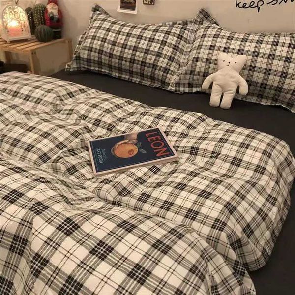 Nordic Grid Duvet Cover Set with Bedsheet Pillowcase 220x240 Quilt 4pcs-3pcs Bedding Fashion Comforter Bed Linen Bedding SetC241021