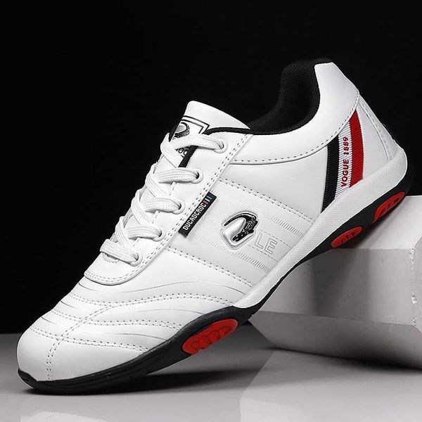 Mens Sports Sapatos Couro Impermeável Runção de Tênis de Luxúria Sapatos de Ginásio Aguarda Homem Treinadores Não deslizantes Tênis planos t