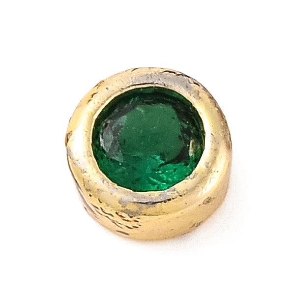 Placage en rack plat rond en laiton micro pavé de cabochons en zircone cubique