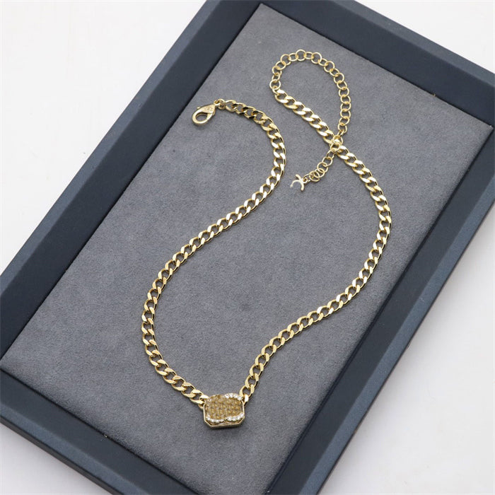 Long Pearl Chain Designer Necklace C Women Fashion Jewelry Pendant Necklace Double Gold Silver Heart Necklaces ccliens Choker Woman fgh4545