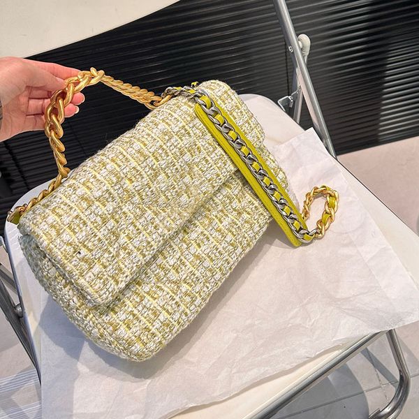 2025--10A Knitting Tweed Series Women Shoulder Bag Chain Designer Tote Crossbody Handbag 25x17cm