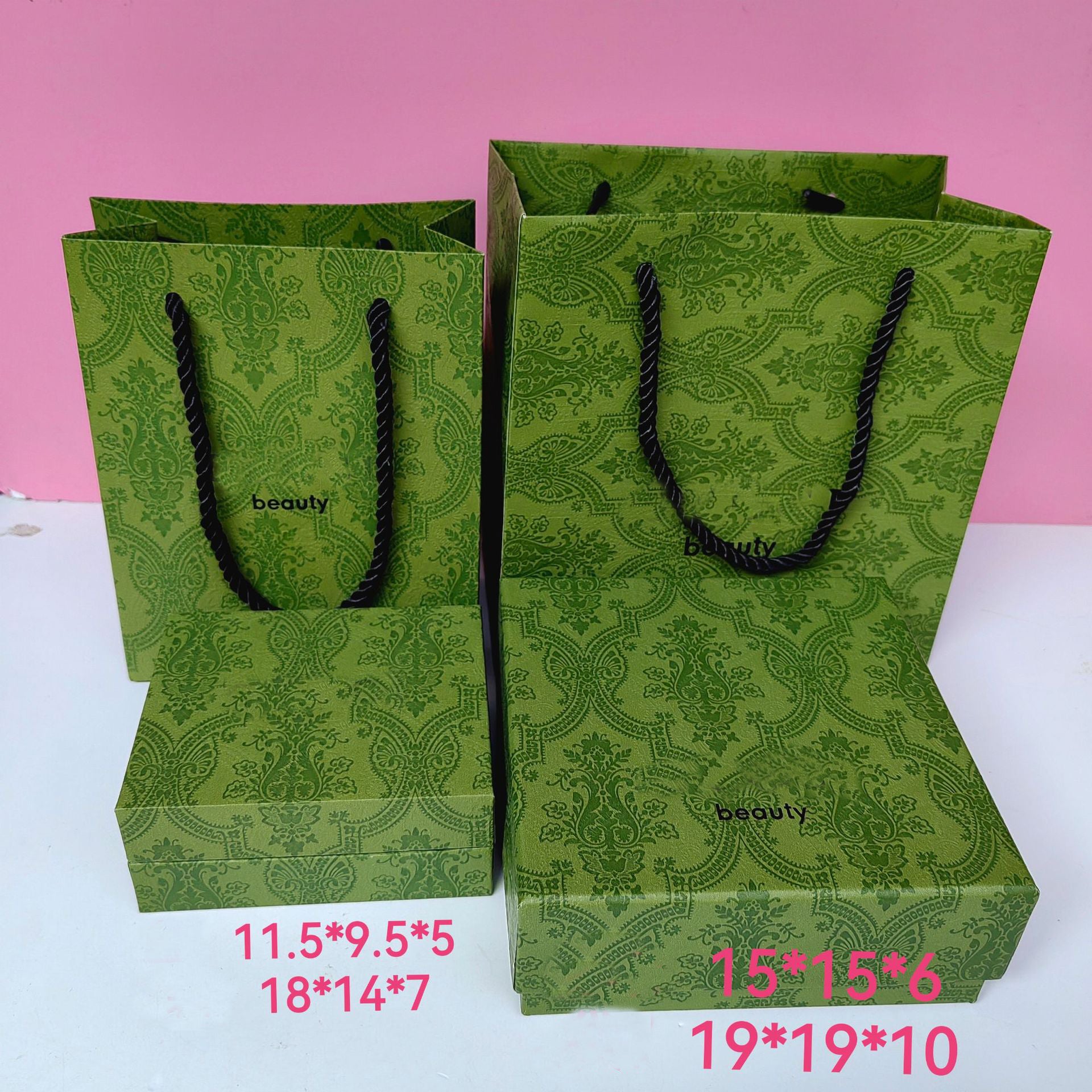 luxury G letters brand designer jewelry box packing earrings necklaces bracelets cloth dust pouch bags green lipsticks perfume makeup gift boxes