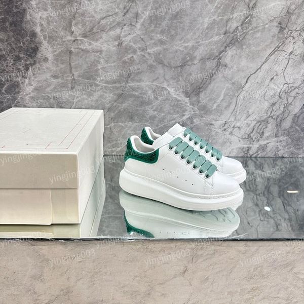 YJ00201 Design new men&#039;s flat bottomed height increasing casual shoes with lace up soft sole, breathable and comfortable for both men a