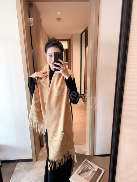 Designer Scarf Vivianne West Brand 100% Cashmere Wood Scarves For Winter Womens Mens Long Wraps Hijab with Tassel Luxury Westwood Scarf Cash