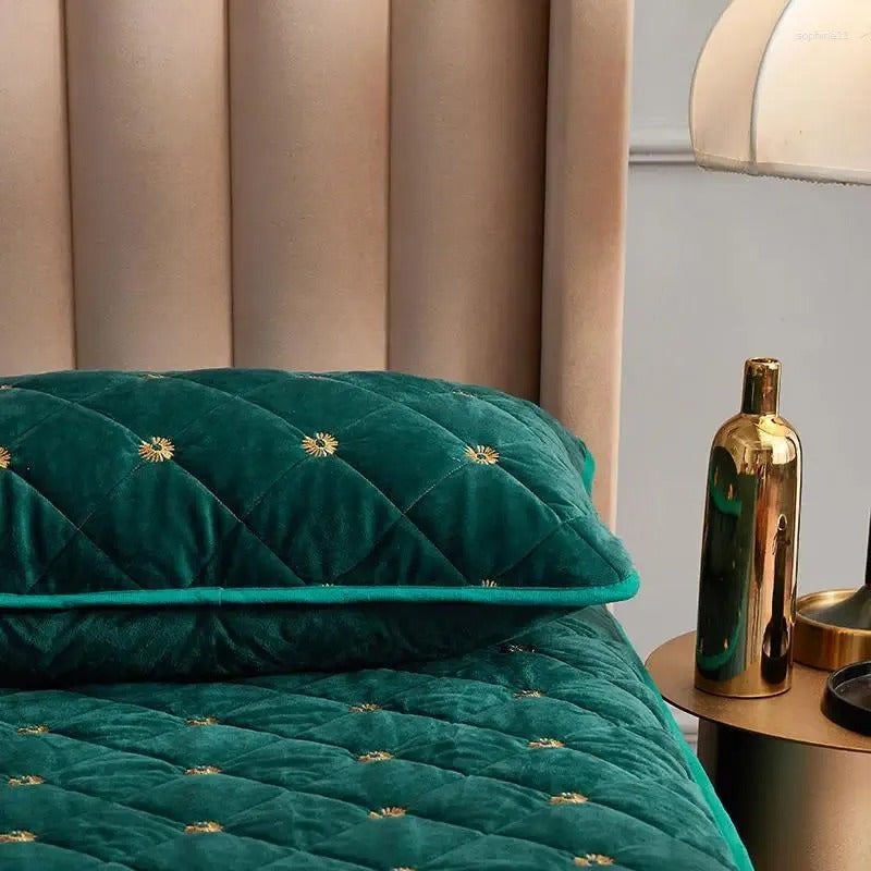 Bedding Sets Cotton Quilt Set Embroidered Quilts Bedspread Nordic Bed Cover Sheets White Coverlet Wedding Blanket King Size FFGG1