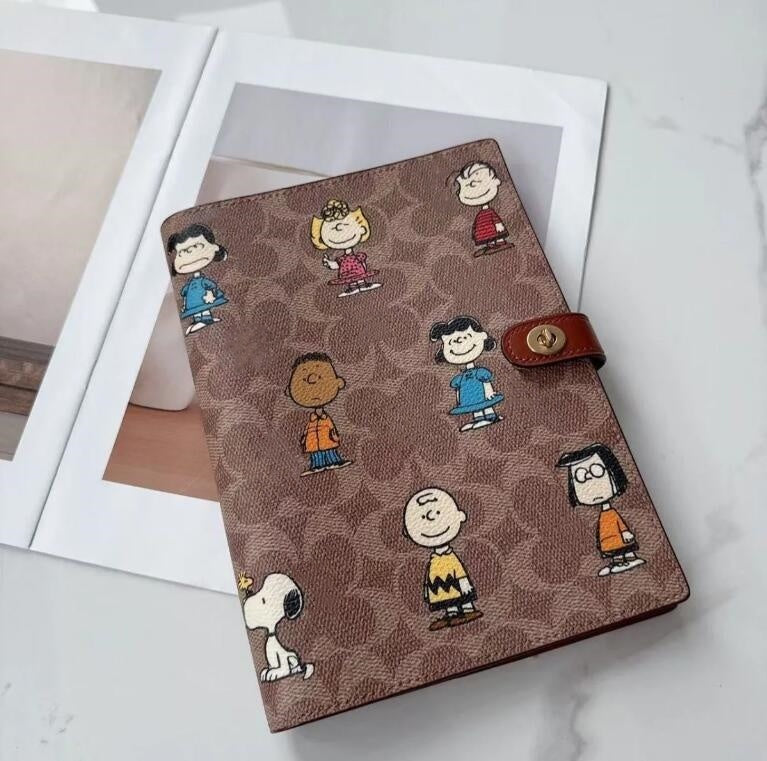 luxury vintage fashion designer Notebook Ballpoint Pen Set top quality fashion business thickening student A5 Notepads sign pen Teacher Day Student