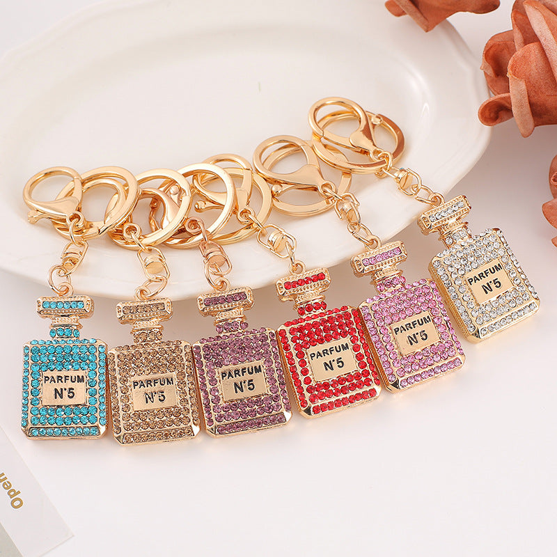 Fashion Design Key Ring Perfume Bottle Keychains Holder for Women Creative Crystal Rhinestone Diamond Metal Car Keyring Chain Bag Pendant Gift Jewel