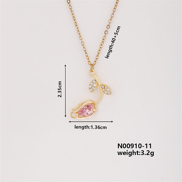 Elegantes collares con colgante de circonita cúbica micropavé de latón y tulipán vintage