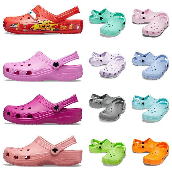 Designer Sandals Classic Womens Mens Kids Buckle Beach Platform Slides Waterproof Charms Rubbers Slip On Slippers Black White Pink Blue Red