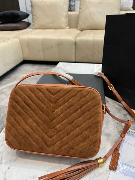 Lou Camera Bag in Quilted Suede Women Crossbody Bags Removable Leather Tassel Adjustable Leather Strap Luxurys Messenger Bags M8815