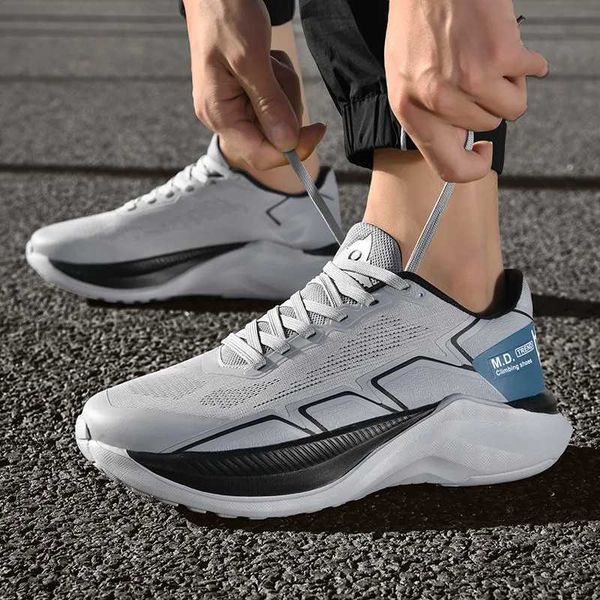 New Men Sports Running Shoes Running Breathable Lightweight Womens Confortável Athletic não esquilo tênis de placas de carbono sapatos para