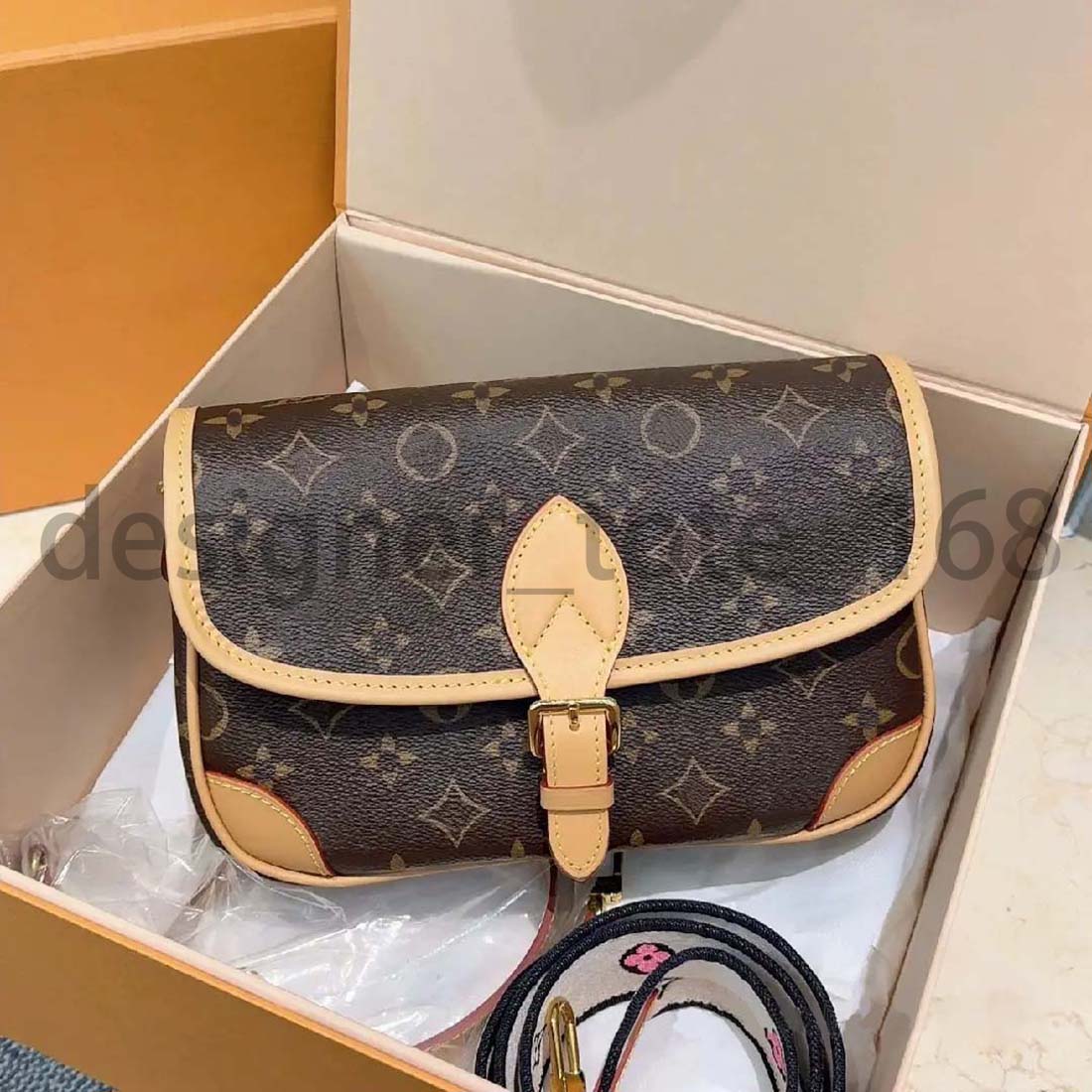 Designer Bag Women Shoulder Bags Top Fashion Postman Satchel Clutch Cross Body Genuine Leather Hobo Chain Handbag Embossed Flower Stripes Luxury Bra