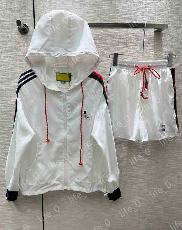 Womens Two Piece Pants Lettering Logo Print Juicey Tracksuits Designer Cardigan Hooded Jacket Hot Shorts Luxury Women Clothing