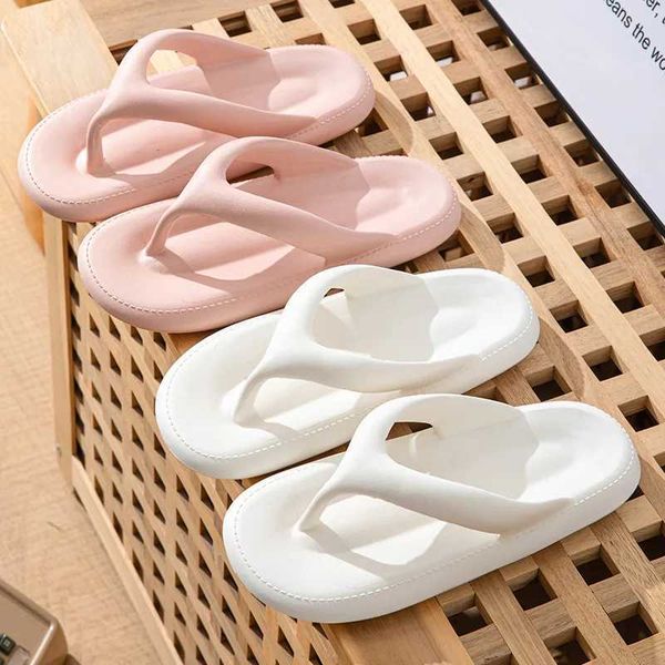 Sandals Flip-flops women wear a new summer pair of non-slip seaside pinch foot thick soled senior mens sandals slippers