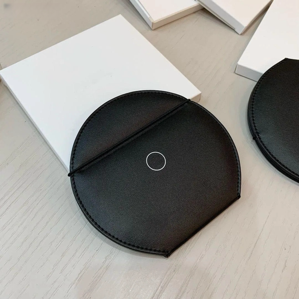 Designer Black Round Mirror Classic Logo Printed Folding Mirror Women&#039;s Portable Leather makeup mirror Travel Makeup Tool Diameter 13.5