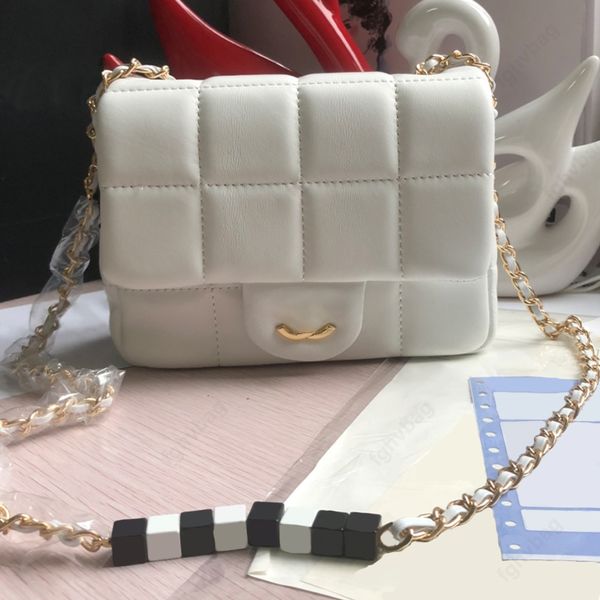Designer bags Shoulder Bag sheepskin Chain Bag plaid flap 5A Mini 19CM shouder handbag Black and white chain leather double letter solid col