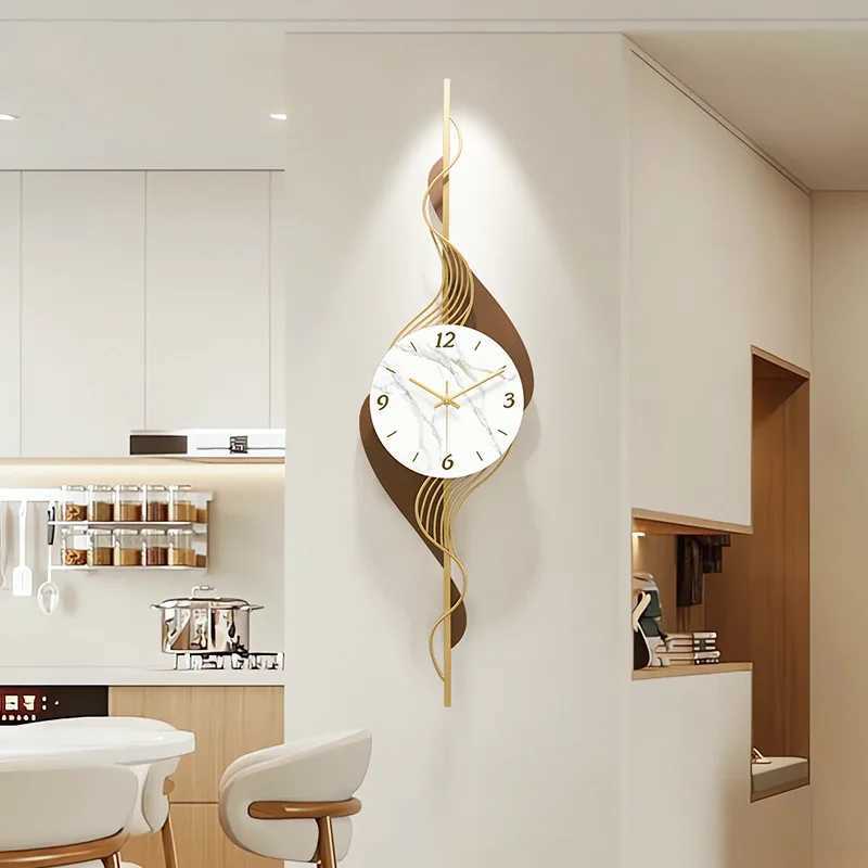 Smooth metal lines new home creative clock L250714
