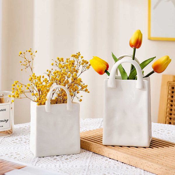 Vases Nordic Creative Shopping Basket ceramic mini Vase Bag Decoration Simple Dried Flower Arrangement Vases Table Decor mini pots Art P2304