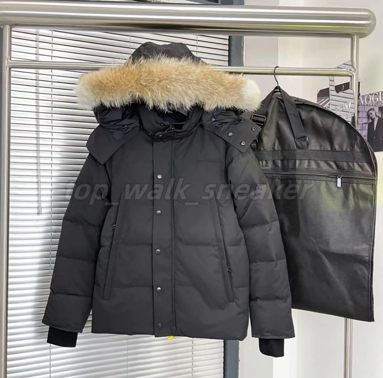 Mens Down Puffer Jackets Coats Real Coyote Fur Winter Fourrure Designer Homme Puffer Outdoor Windbreaker Jassen Outerwear Hooded Manteau Hiver Parka