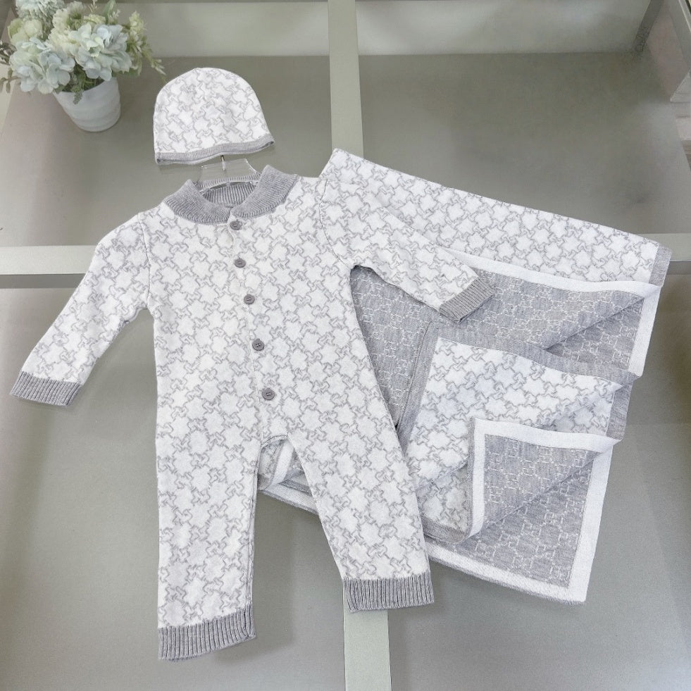Newborn babies Cotton rompers fashion autumn spring long sleeve jumsuits with bibs cute hat baby girl boy lovely one piece childrens clothes b16