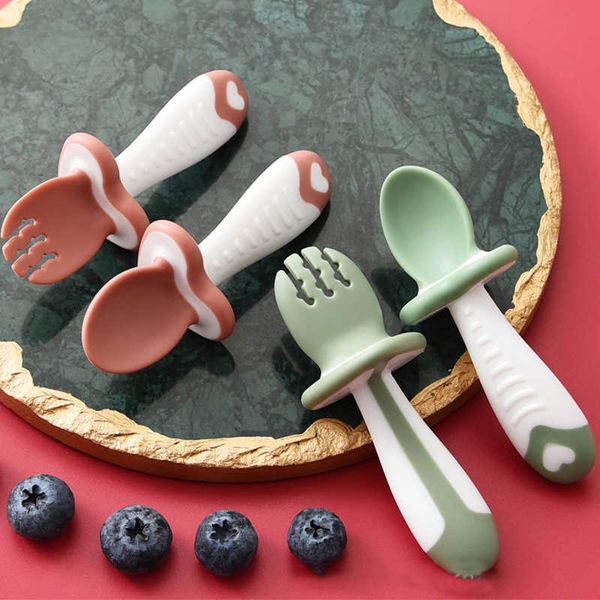 Cups Dishes Utensils 2Pcs-Set Baby Silicone Spoon Fork Set Infant Red Green Cutlery Feeding Baby Tableware Baby Easy Learn Short Spoon Utens