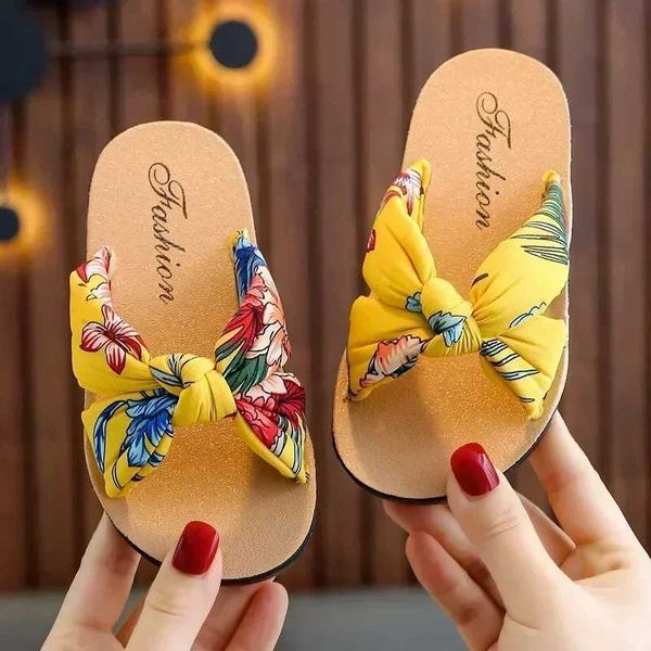 Slipper Girls Slippers Childrens Fashion Sof Sole Princess Shoes Kids Sandals de verão Sandálias planas sapatos meninas de meninas y241128ib