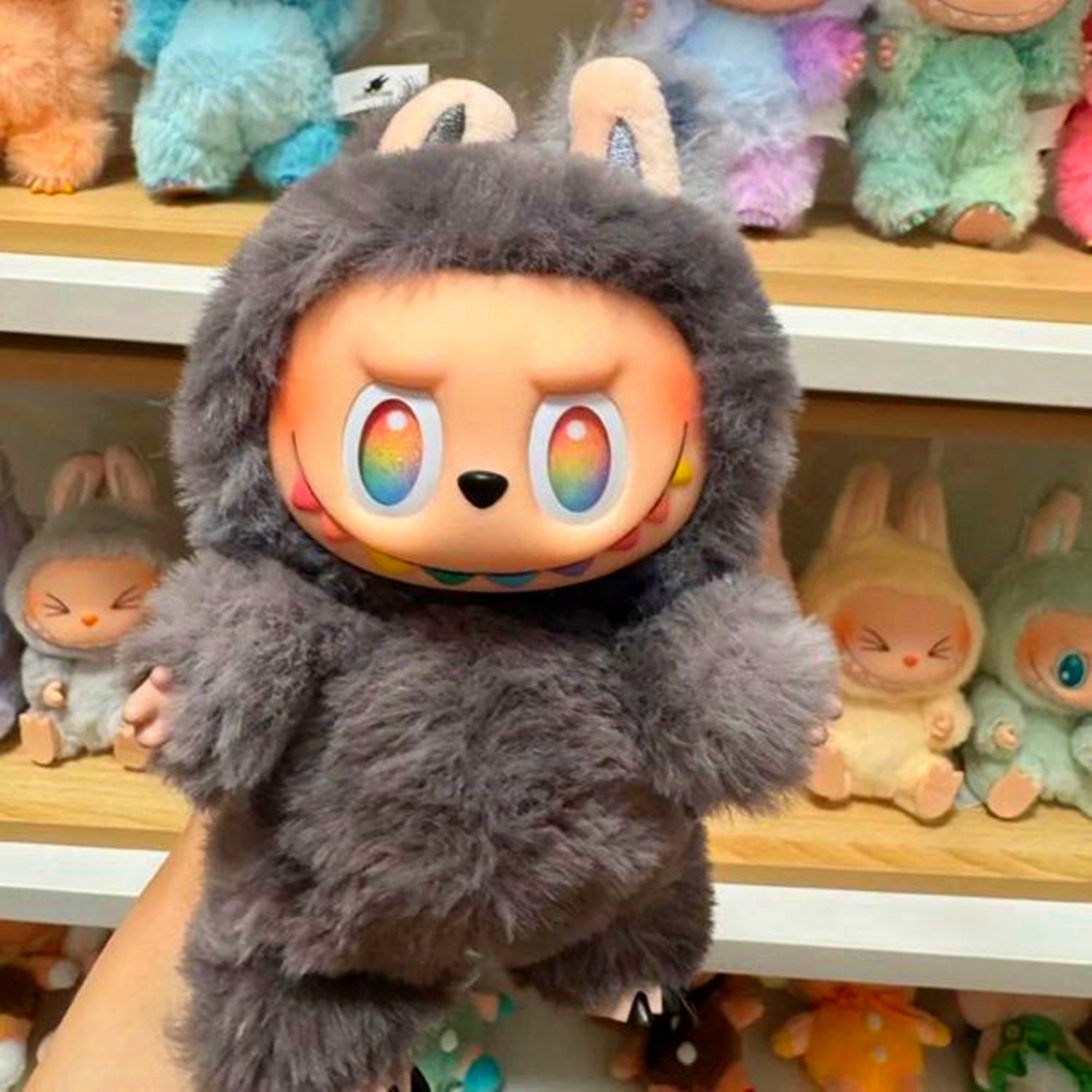 High qulity 100% labubu Labubu V3 V2 V1 Monsters Big Into Energy SeriesBlind Box Kawaii Figure Keychain Decor Gift blind bag 17*8 popmart doll for c