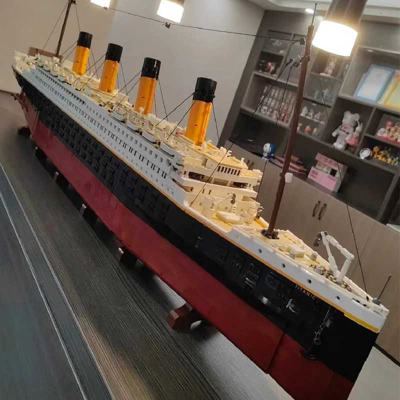 In Stock Titanic Cruise Boat Ship Building Blocks Sets Bricks Ci Model Building Kits 3D Hobbies For Children Toys XJ250922