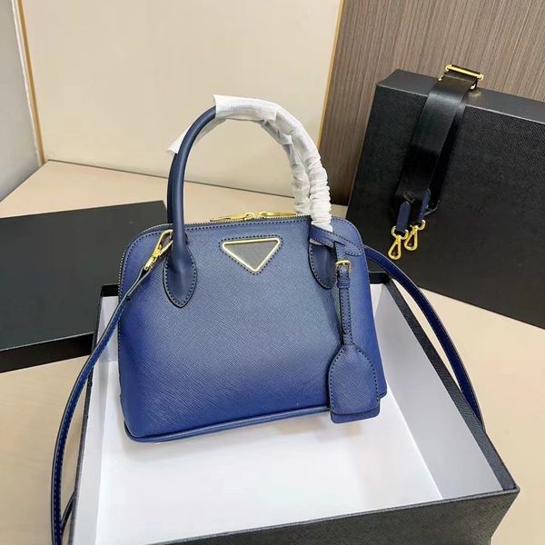 Triangle Purse Designer Bags Luxury Bag Triangle Label Lafite Grass Messenger Purse Leather Exquisite Handmade Cross Body Shoulder Saddle Wa