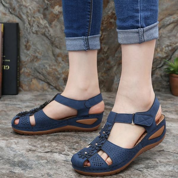 GIGIFOX Womens Wedge Closed Toe Hollow Flowers Outdoor Perforated Sandals Solid Color Shoes dhshoesad