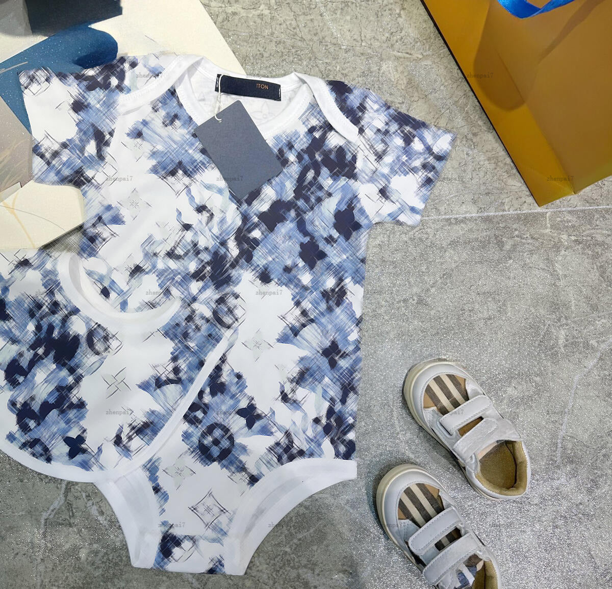 Top newborn bodysuit Sky blue print toddler romper designer Baby clothing Short sleeve infant jumpsuits And bib A145X04N099