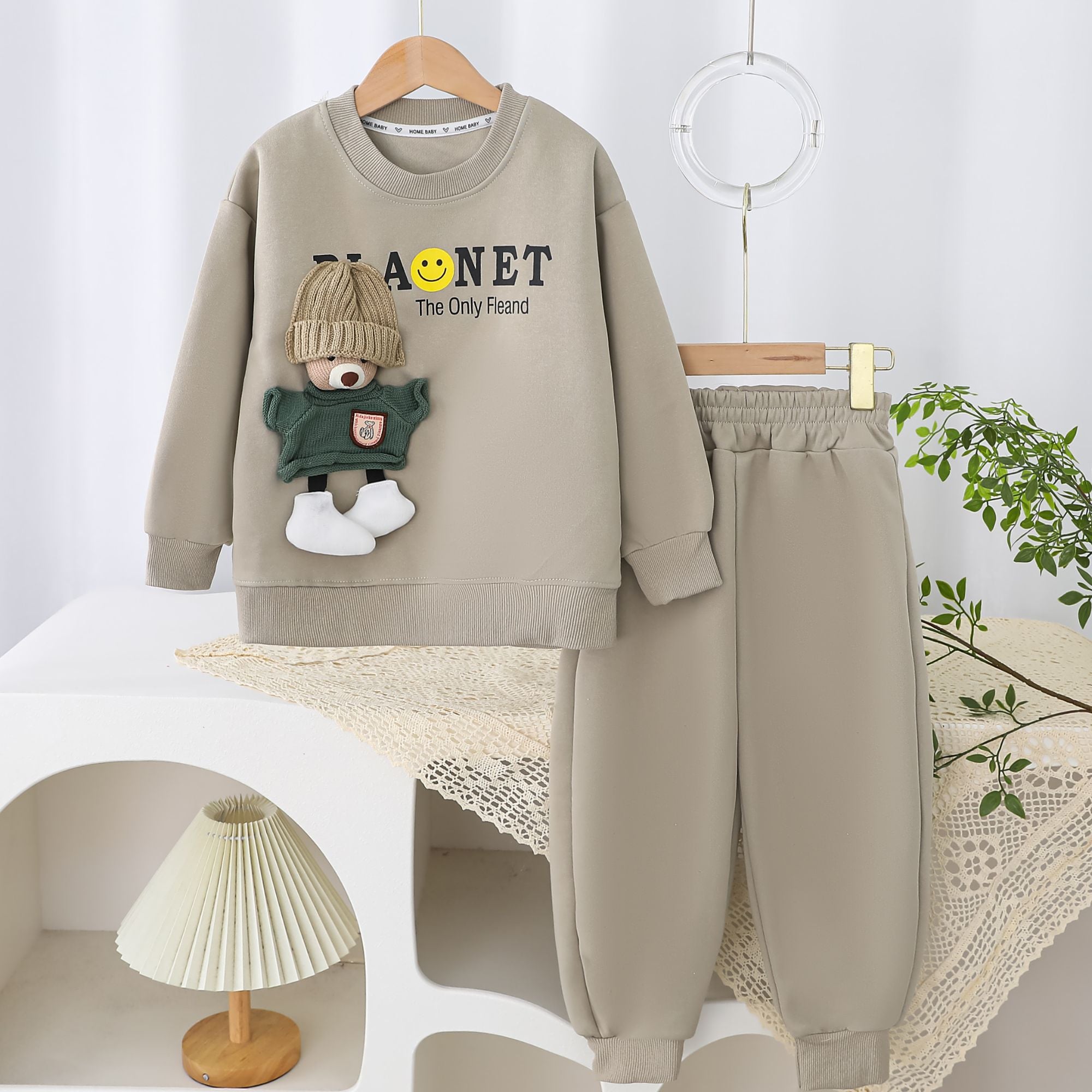 Trendy Childrens&#039; Outerwear Ensemble Featuring Adorable Toy Bears