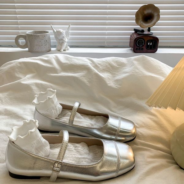 Square toe, shallow mouth, versatile flat bottomed silver Mary Jane single shoes for women 2024 new summer French style dress, small leather