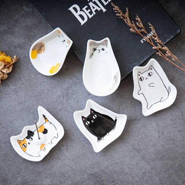 1Pc Cute Kitten Shaped Ceramic Oil Dish Plate Japanese Style Small Vinegar Seasoning Plate Creative Dessert Decoration Dishes Y240902