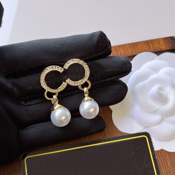 Women Stamp Diamond Earrings Charm Luxury Round Pearl Earring Luxury Jewelry Designer Brand Accessories Art Youth Fashion Matching Selected